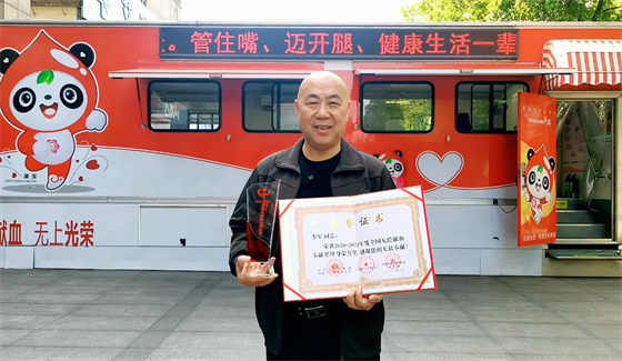 安康李軍，18年獻(xiàn)出“10”個(gè)自己……